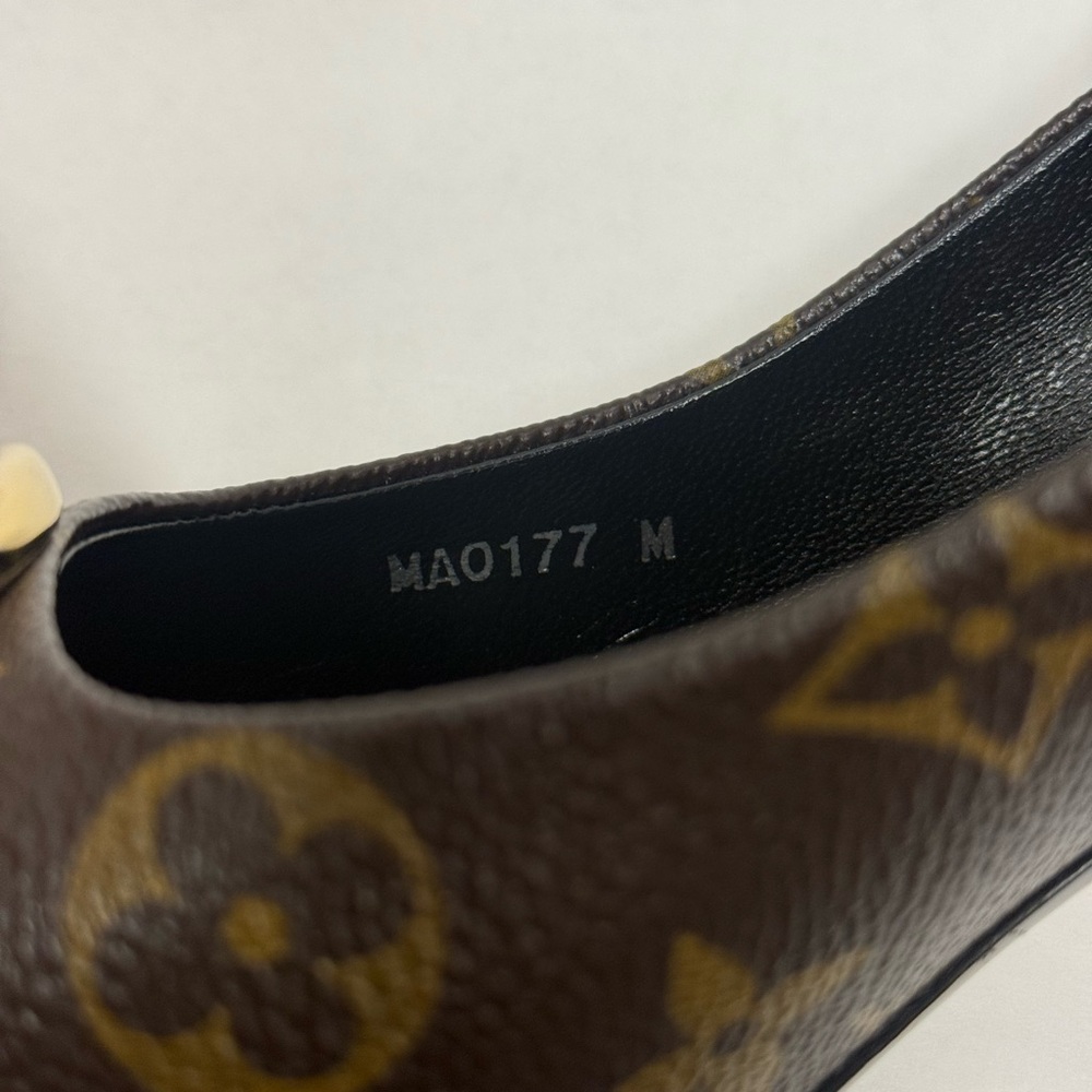 Louis Vuitton Monogram Canvas Madeleine Pumps Size 38 - Picture 6 of 10